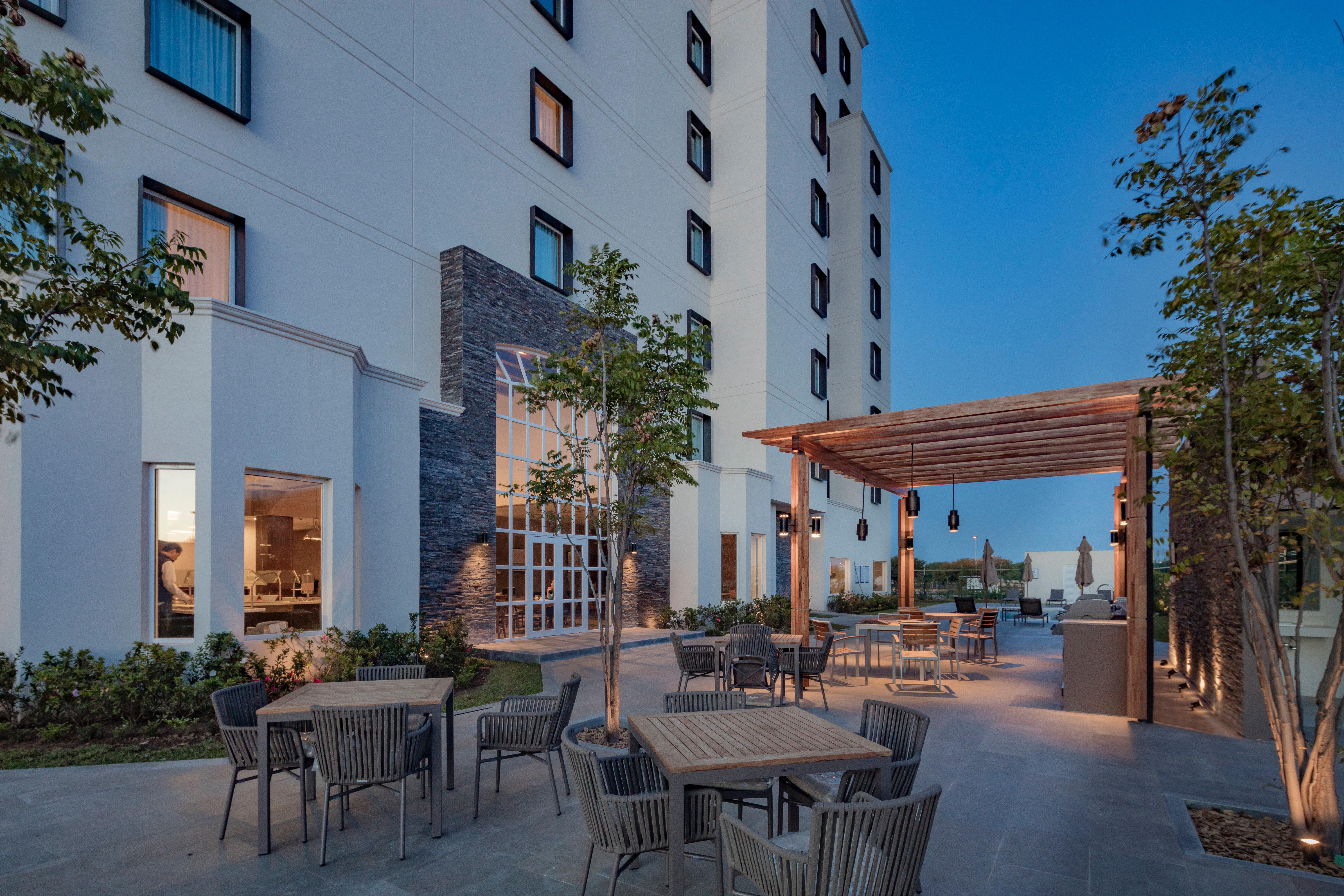 Staybridge Suites - Saltillo By Ihg Extérieur photo